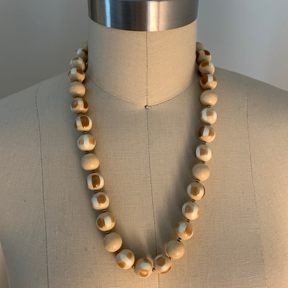 VINTAGE Mod Round Neutral Bead Necklace - Picture 2 of 5